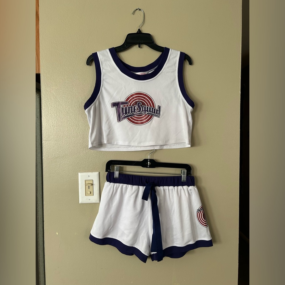 Lola Bunny Costume Size Medium